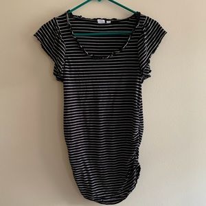 Gap Maternity ruffle trimmed shirt